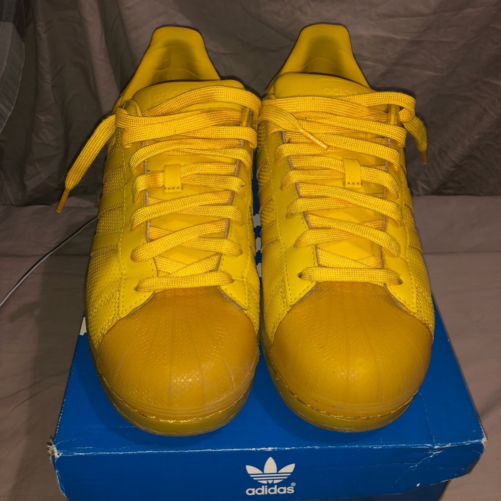 Adidas Superstar Adicolor Size 10.5